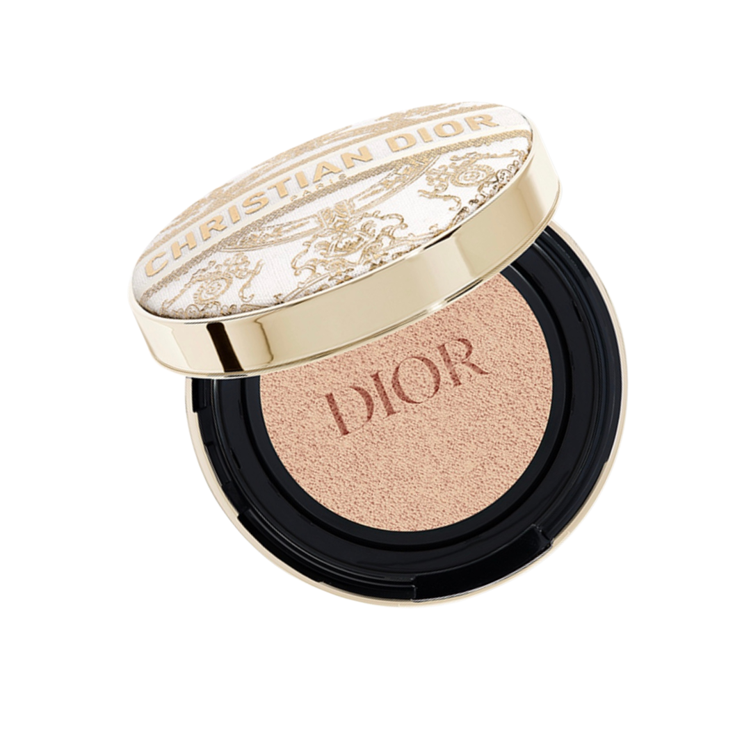Dior Forever Perfect Cushion Case in Tuileries