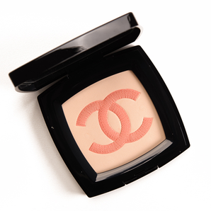 Infiniment Chanel Illuminating Powder (Limited Edition)